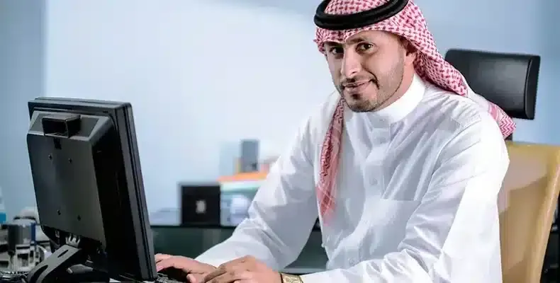 كيف تكتب سيرة ذاتية (CV) احترافية تزيد فرصك في الحصول على الوظيفة؟